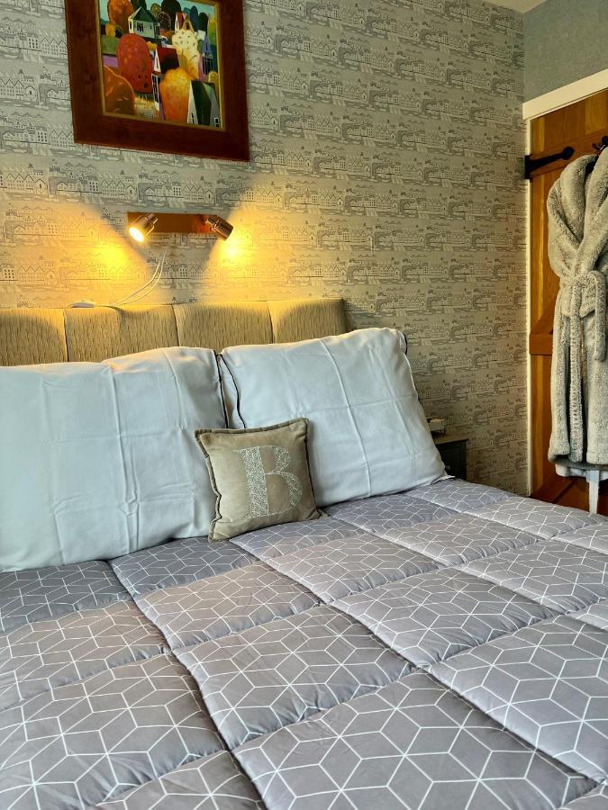 Woodbriar Bed and Breakfast Penmaen-mawr Buitenkant foto